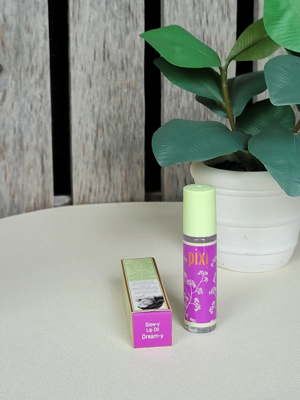 Pixi Glow-y Lip Oil in Dream-y SHEER LIP OIL